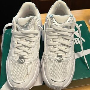 Puma sneakers size 8 1/2 brand new with box